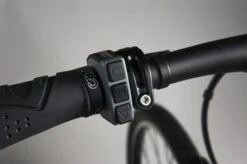 Shimano Elektrofahrrad Lenkerfernbedienung STePS SW-E6000 -Fahrradzubehör shimano steps unterstuezungsschalter swe6000 montiert links anthrazit